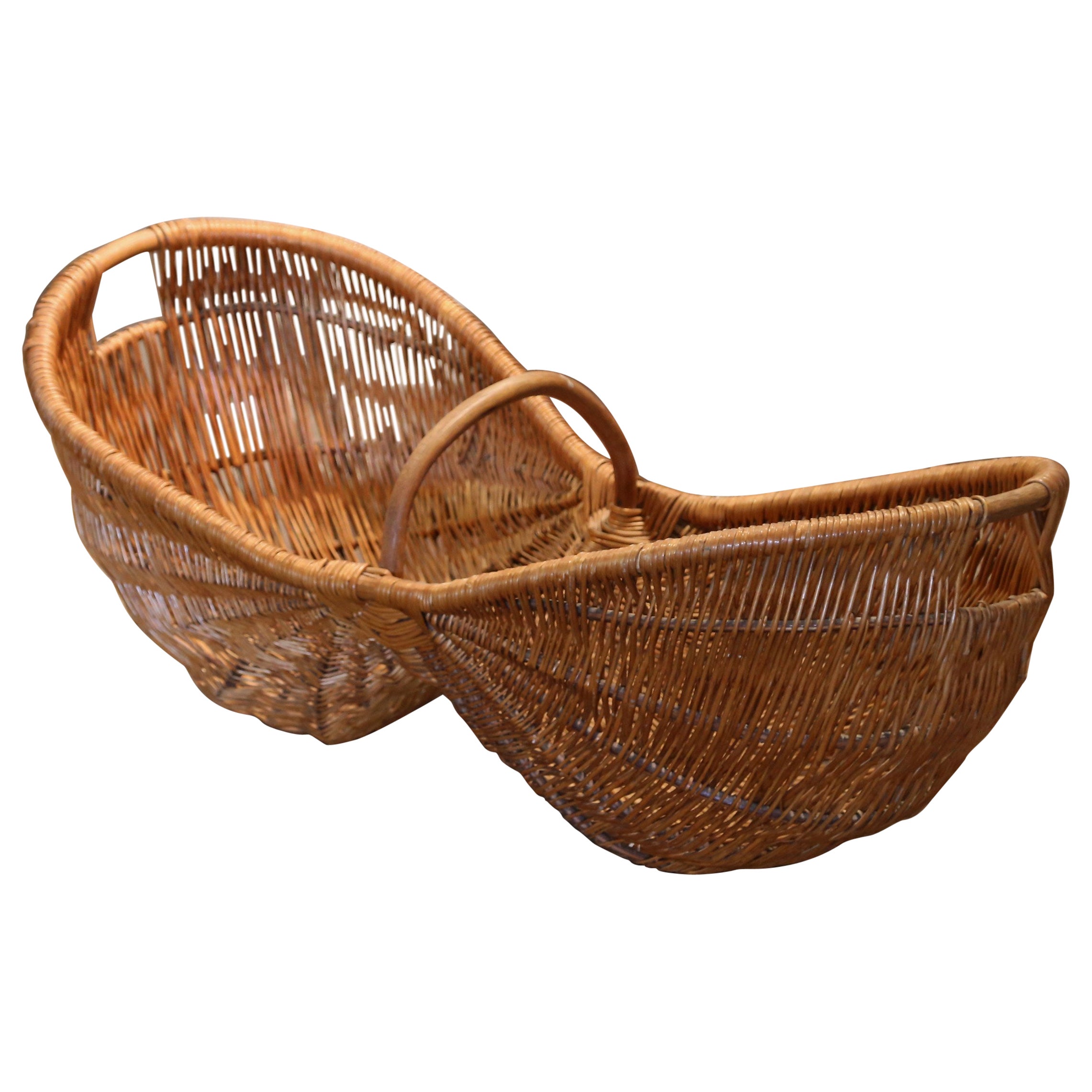 Early 20th Century French Grape Harvest Wicker Basket with Bamboo Handle