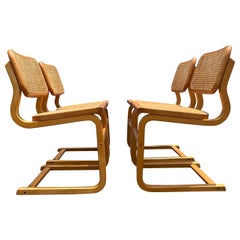 Satz von zehn Esszimmerstühlen aus Bugholz im Stil von Marcel Breuer, 1970er Jahre, Rohr