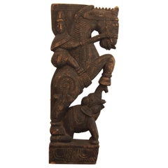 Objeto de madera tallada india del siglo XIX