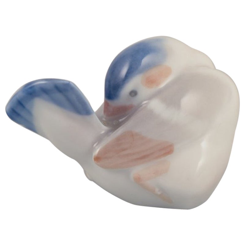 Royal Copenhagen porcelain figurine of a finch. Approximately from 1930.