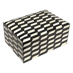 Caja de hueso con tapa en blanco y negro, Indonesia, Contemporáneo