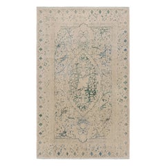 Alfombra moderna de Rug & Kilim con motivos abstractos y medallón en beige y verde azulado