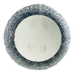 Specchio da parete retroilluminato in lucite Vintage Design/One di Hillebrand, Germania, anni '70