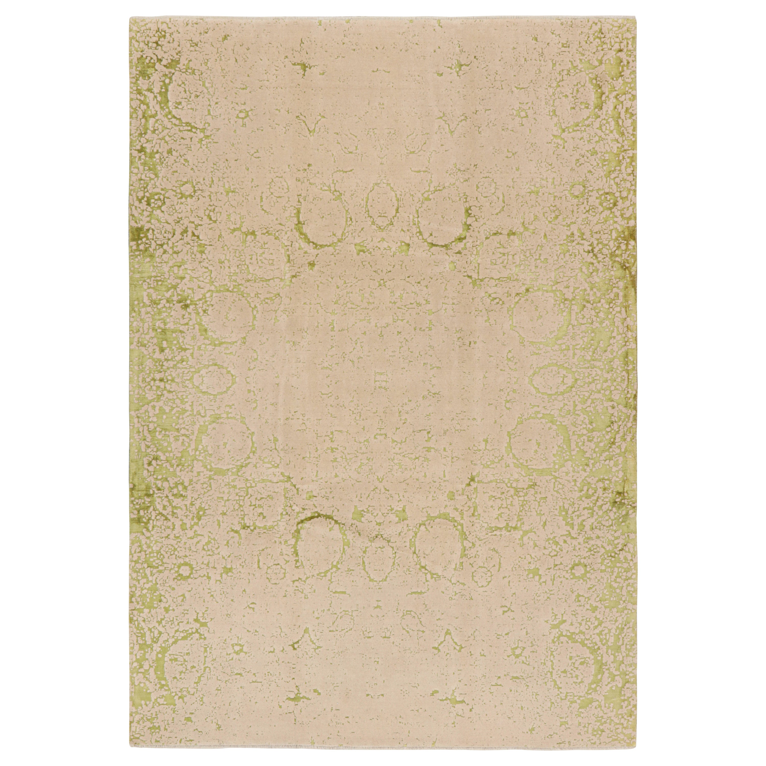Rug & Kilim's Modern Classics Rug in Beige & Green with Abstract Patterns (en anglais seulement)