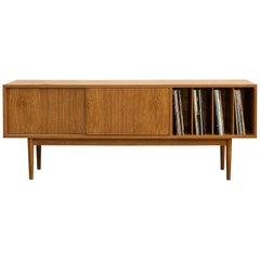 LOTV Vinyl-Schiebeschrank von Pastform