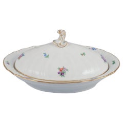 Royal Copenhagen Fiore sassone. Grande zuppiera ovale con coperchio in porcellana.