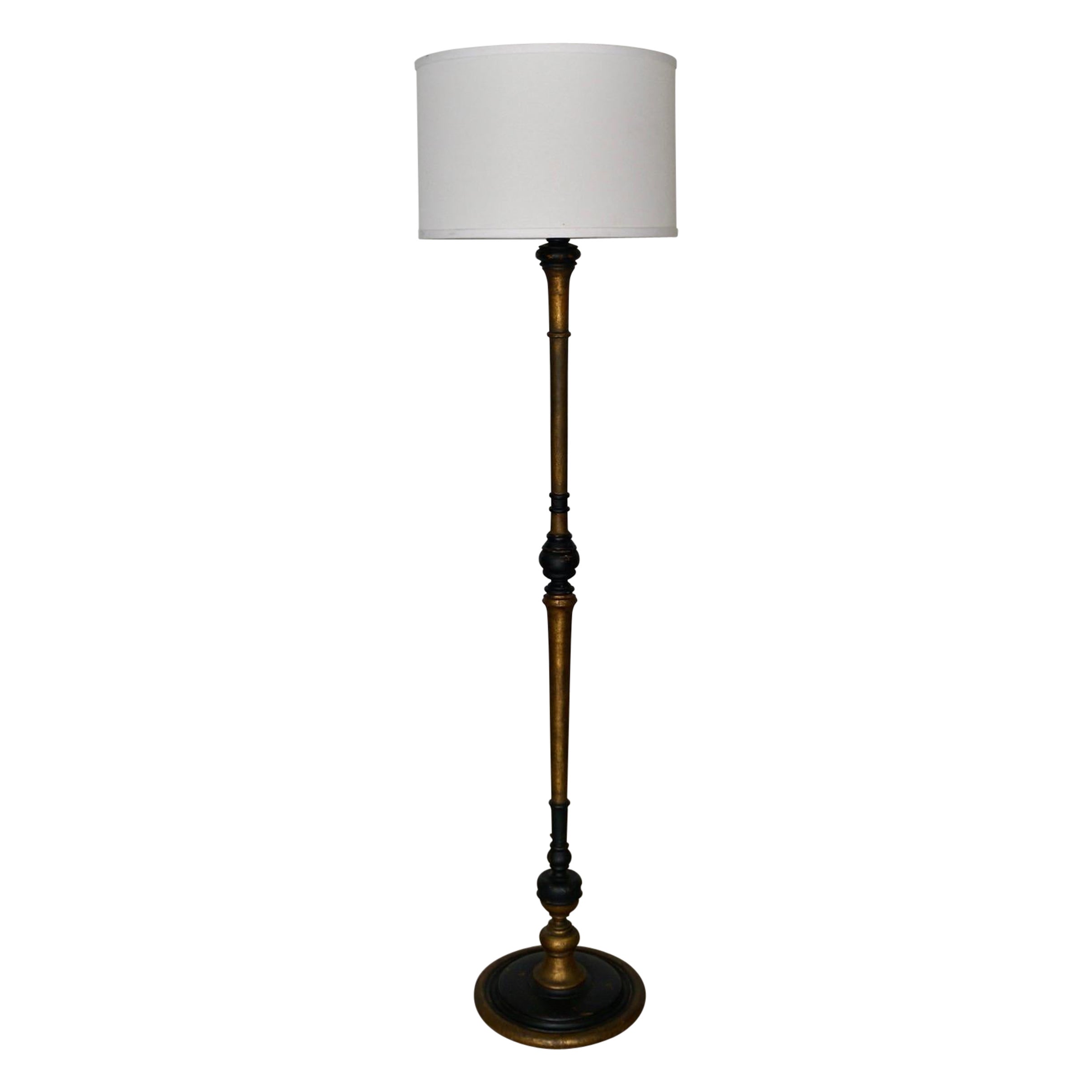 1930's Antiguo Español Hollywood Regency Lámpara de pie de madera maciza y pan de oro
