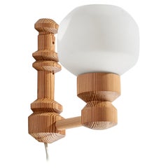 Schwedische Designerin, Wandleuchte, Kiefernholz, Glas, Schweden, 1970er Jahre
