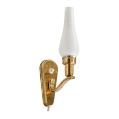 Schwedische Designerin, Wandleuchte, Messing, Glas, Schweden, 1940er Jahre
