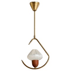 Lampada a sospensione di design svedese, ottone, teak, vetro, Svezia, anni '50