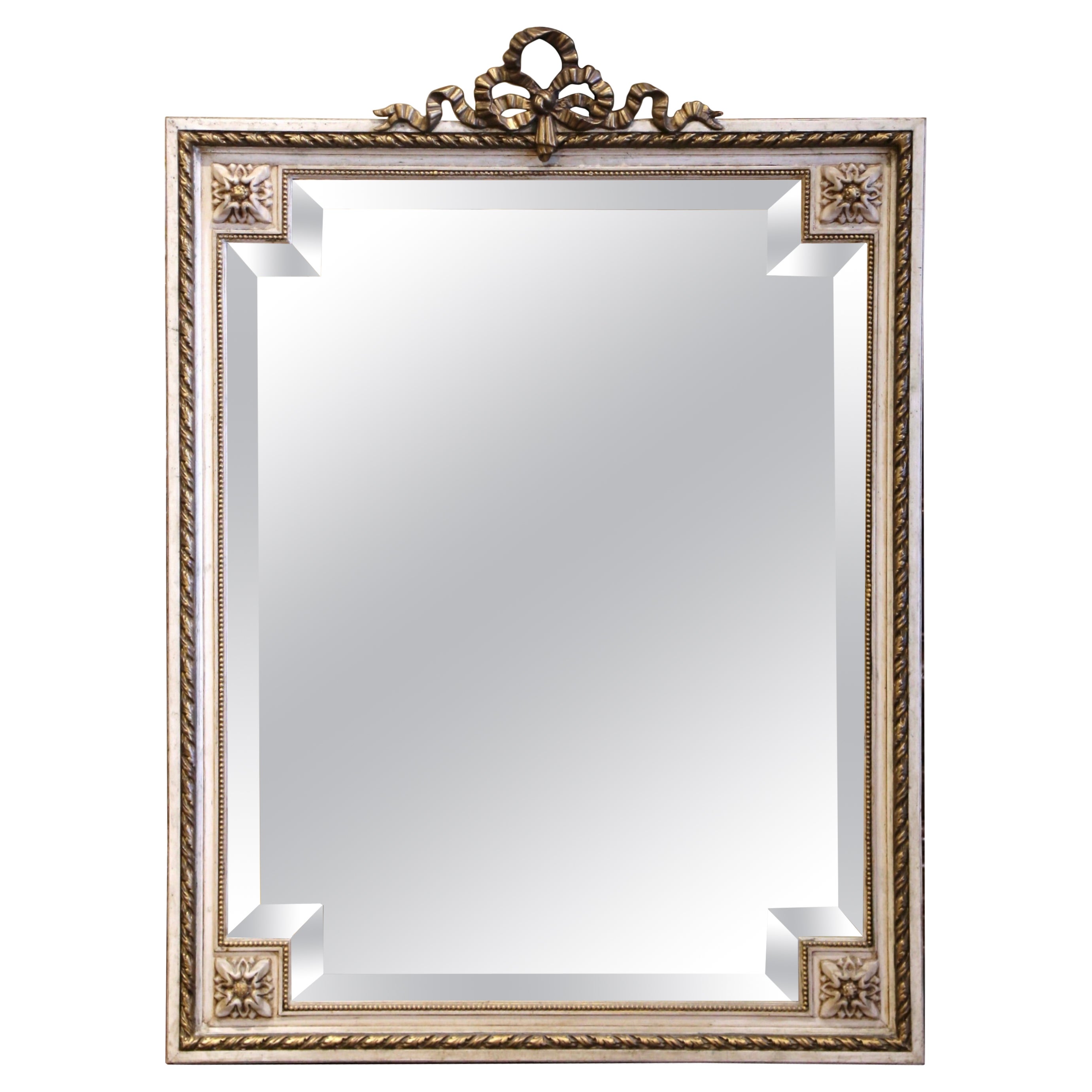 Miroir mural Louis XVI du 19ème siècle sculpté, doré et peint en deux tons, biseauté en vente