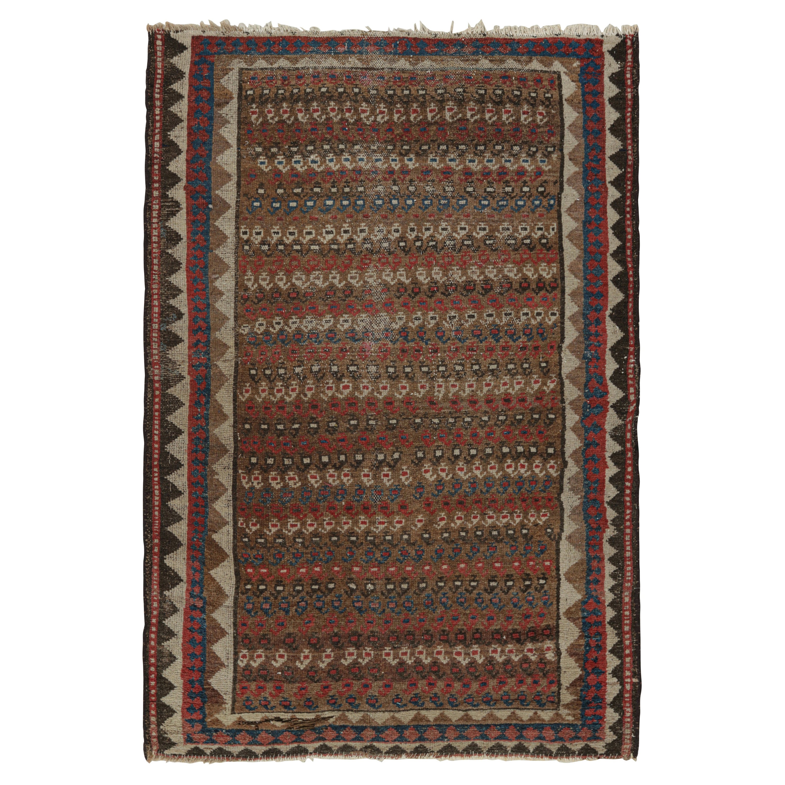 Tapis persan antique en Brown avec des motifs géométriques colorés, de Rug & Kilim
