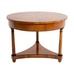 Deutscher Biedermeier Kirschbaumholz-Mitteltisch aus dem 19. Jahrhundert – Antiker Serviertisch