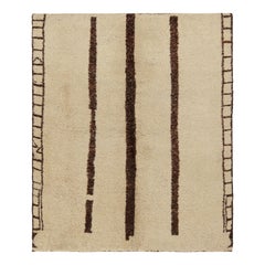 Marokkanischer Vintage-Teppich in Beige mit schokoladenbraunen Streifen, von Rug & Kilim