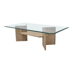 Italienischer Couchtisch aus Travertin und facettiertem geschliffenem Glas, 1980er Jahre