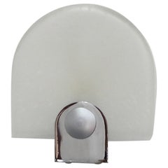 Lampada da parete a semicerchio in vetro smerigliato e cromo di metà secolo