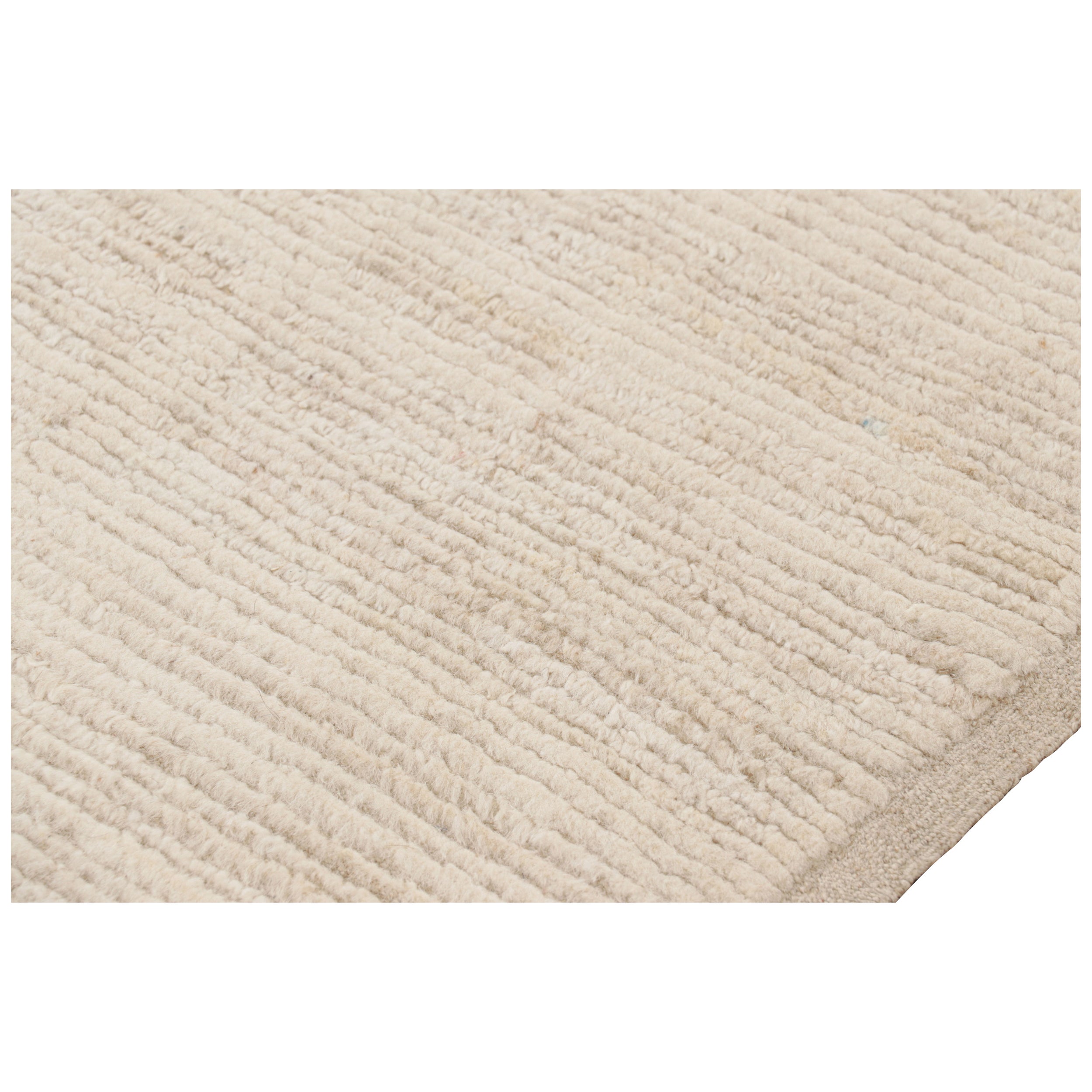 Rug & Kilims moderner Strukturteppich in cremeweißen Tönen mit gerippten Streifen