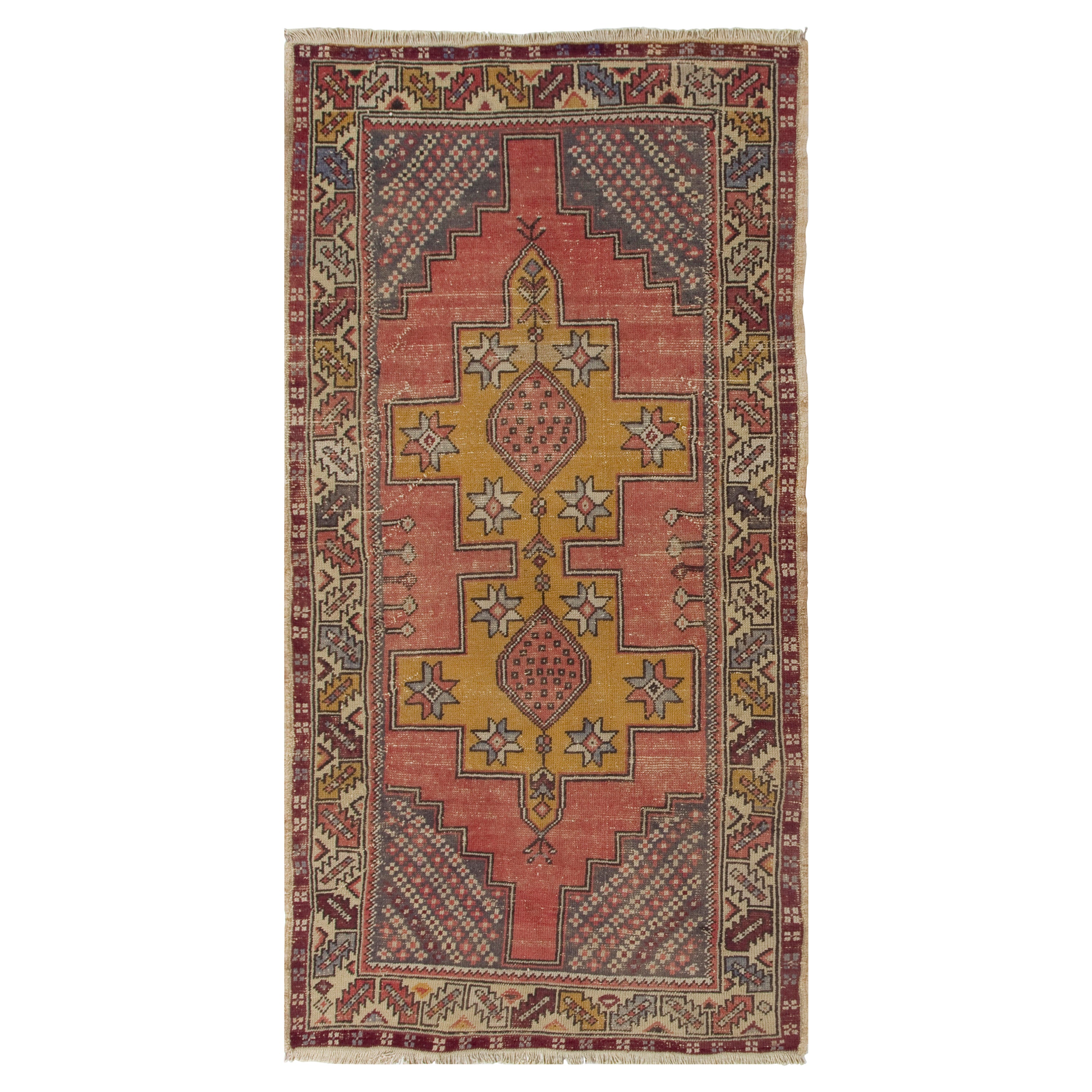 4x7.4 Ft Vintage Hand Made Turkish Tribal Area Rug with Wool Pile in Soft Red (Tapis de zone tribal turc vintage fait à la main avec des poils de laine en rouge doux)