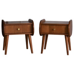 Ensemble de 2 tables de chevet Pona par Pastform