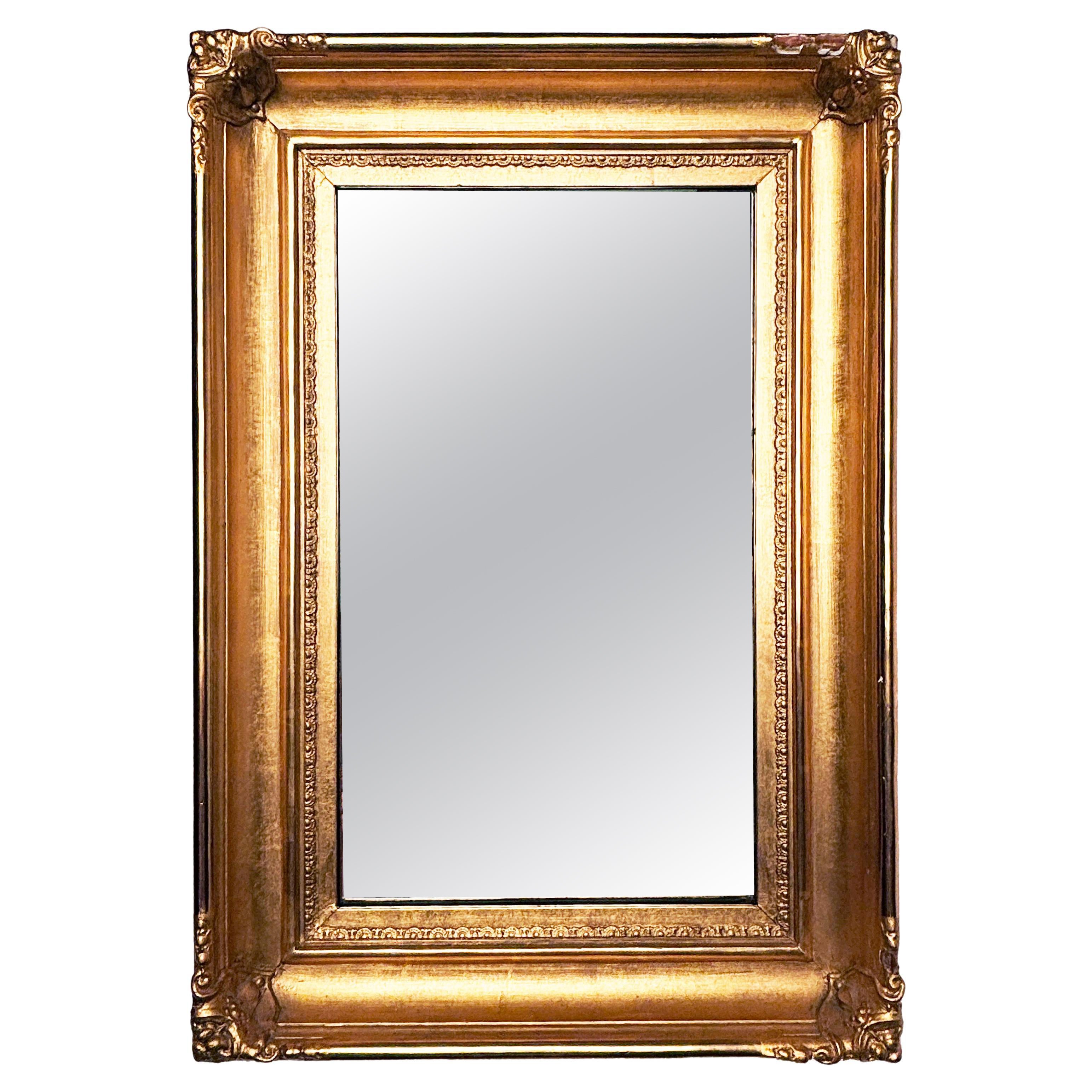 Miroir rectangulaire doré des années 1950