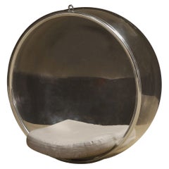 Hängestuhl „Bubble Chair“ aus Lucite von Eero Aarnio für Adelta, signiert