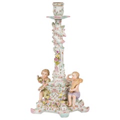 Chandelier en porcelaine allemande avec figures masculines et féminines