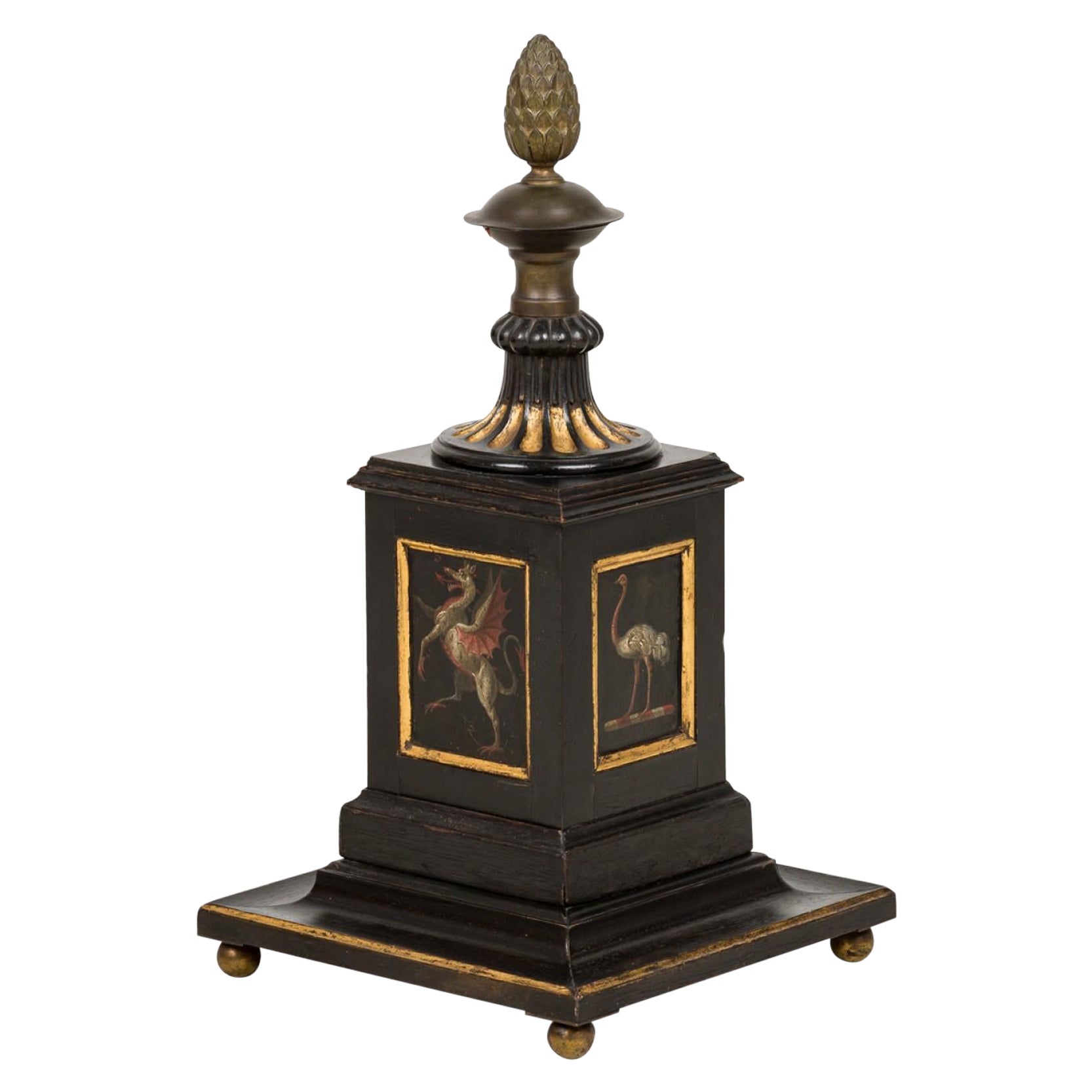 Tapa de poste decorativa de la Regencia inglesa pintada y dorada en venta