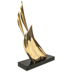 Escultura de pluma de latón de posguerra