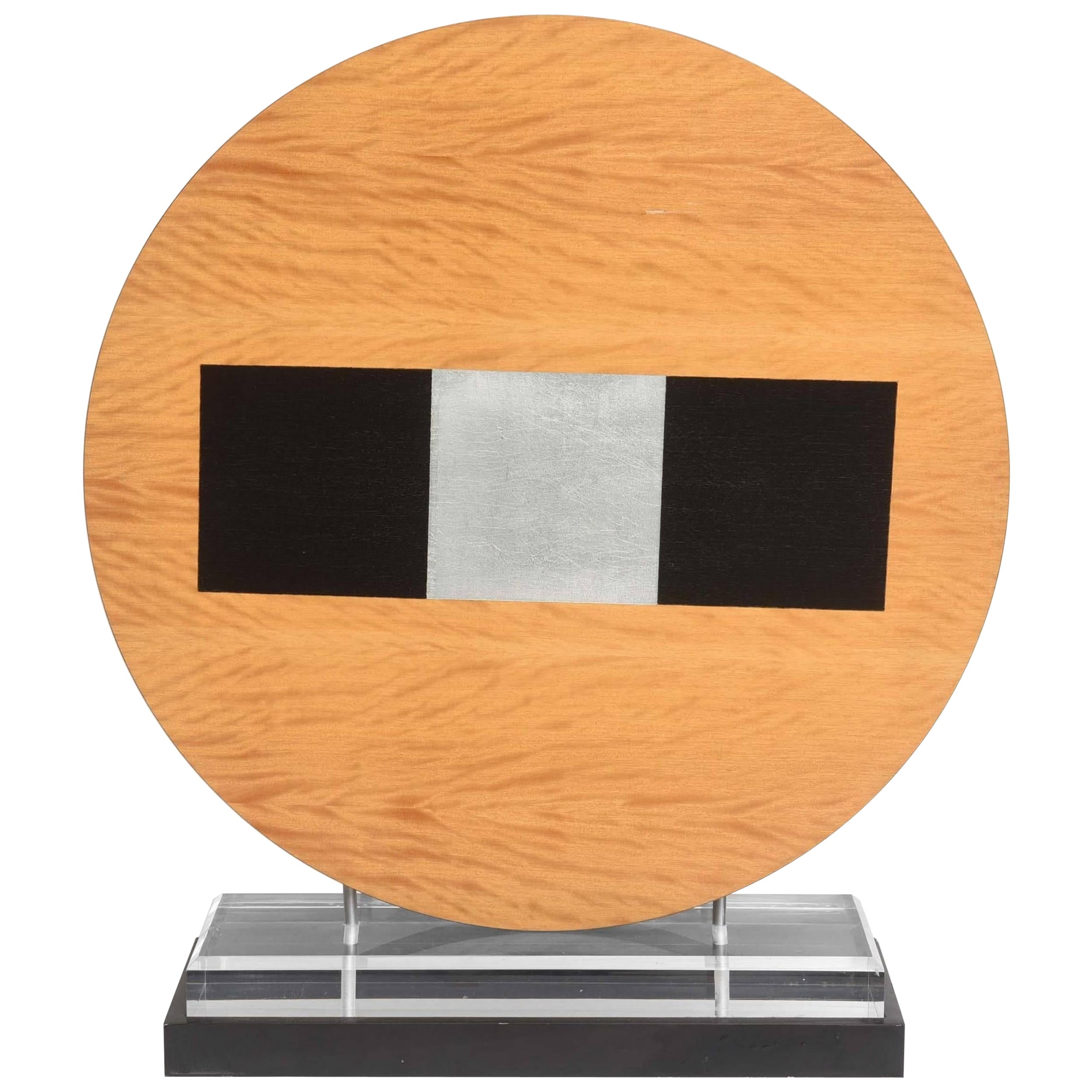 Escultura americana de madera, montada sobre soporte