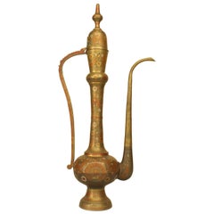 Aguamanil de latón estilo morisco
