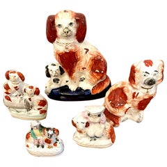 Collectional di cani Staffordshire antichi e insoliti del XIX secolo vittoriano, set di 5 esemplari