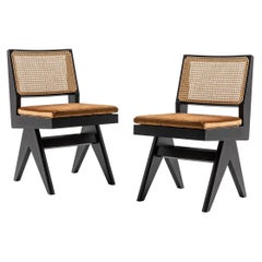 Ensemble de deux chaises Capitol Complex 055 de Pierre Jeanneret par Cassina