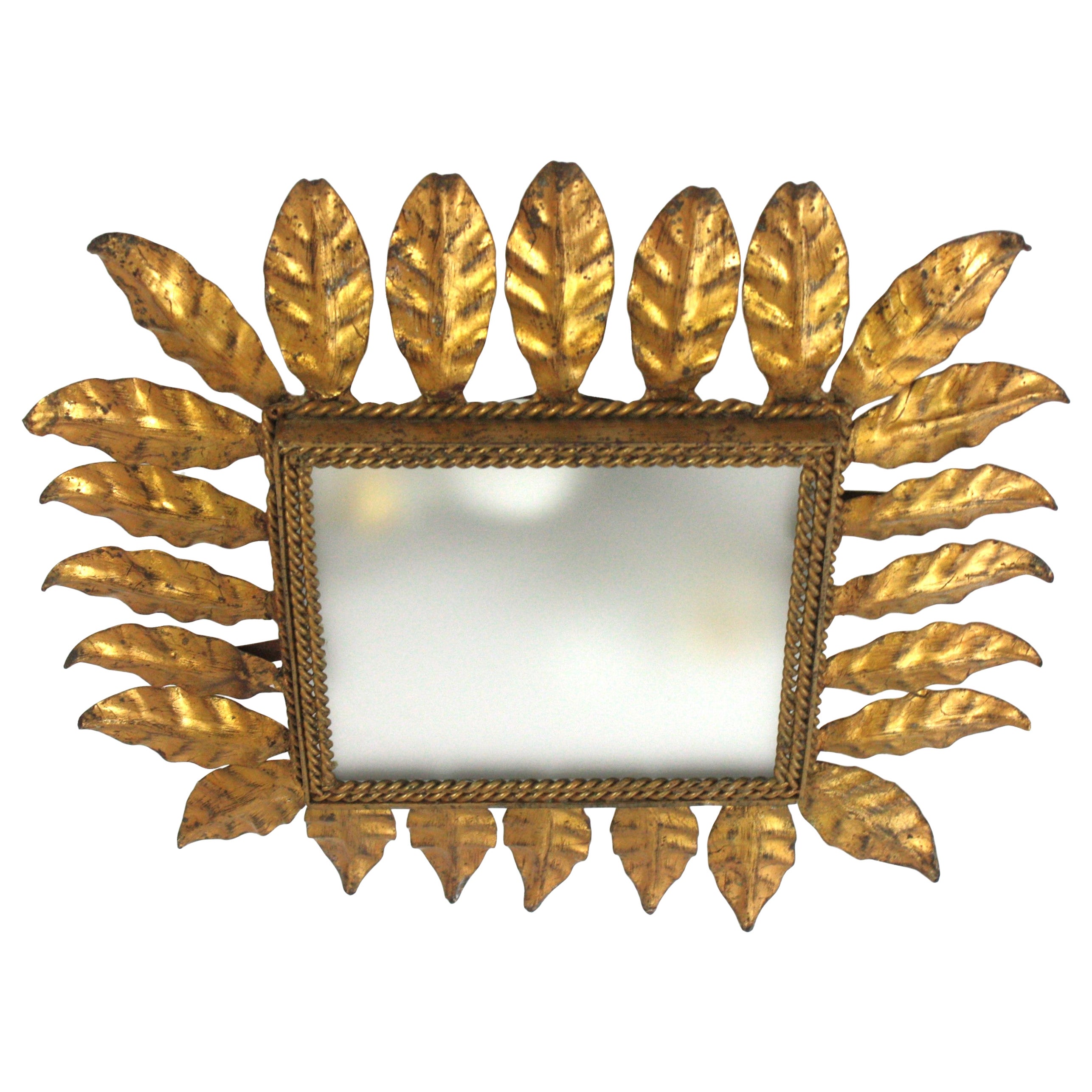 Plafoniera spagnola Sunburst Leafed Crown, ferro dorato e vetro smerigliato