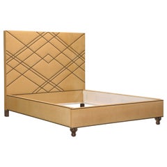 Lit Queen Size à motifs géométriques extrêmement bien fait et lourd