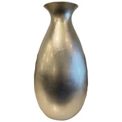 Vaso moderno in ceramica di Baume, con foglie d'argento