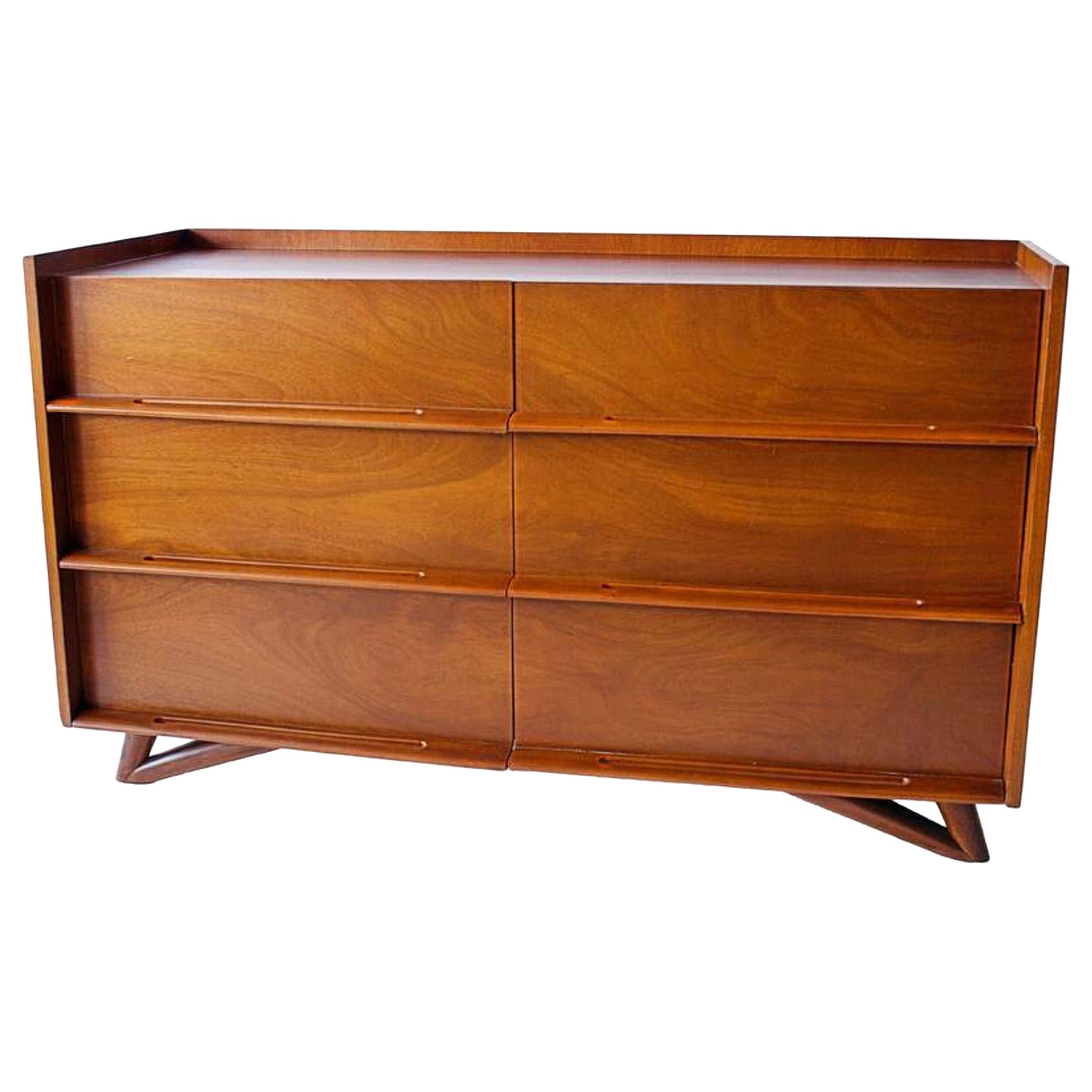 American Modern Dresser Edmund Spence