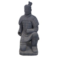 Statue de soldat en terre cuite grandeur nature agenouillée de style dynastie chinoise Qin