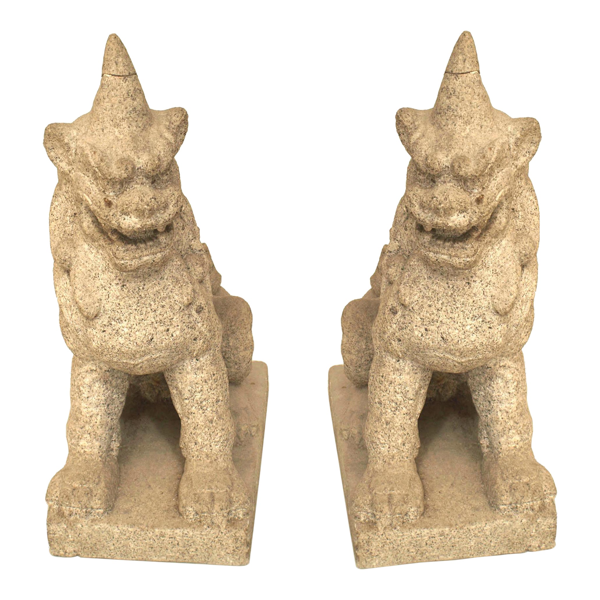 Pareja de figuras de perro Foo de granito asiático