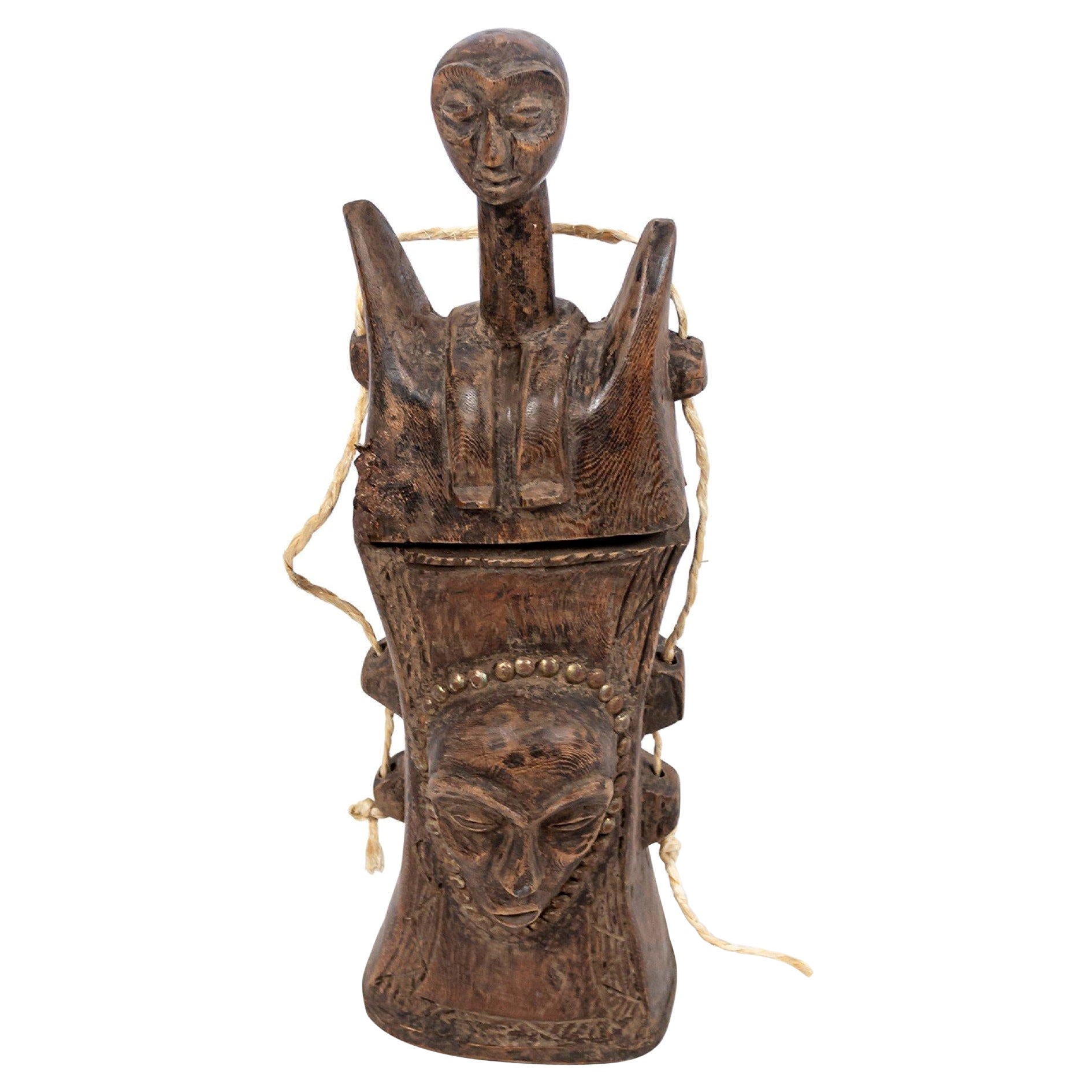 Caja figurada tribal vintage en venta