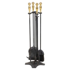 Contemporary Set aus Eisen und Messing Feuer Werkzeuge