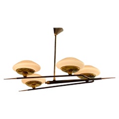 Lustre moderne italien en laiton, métal et verre dépoli, 4 lumières, Stilnovo