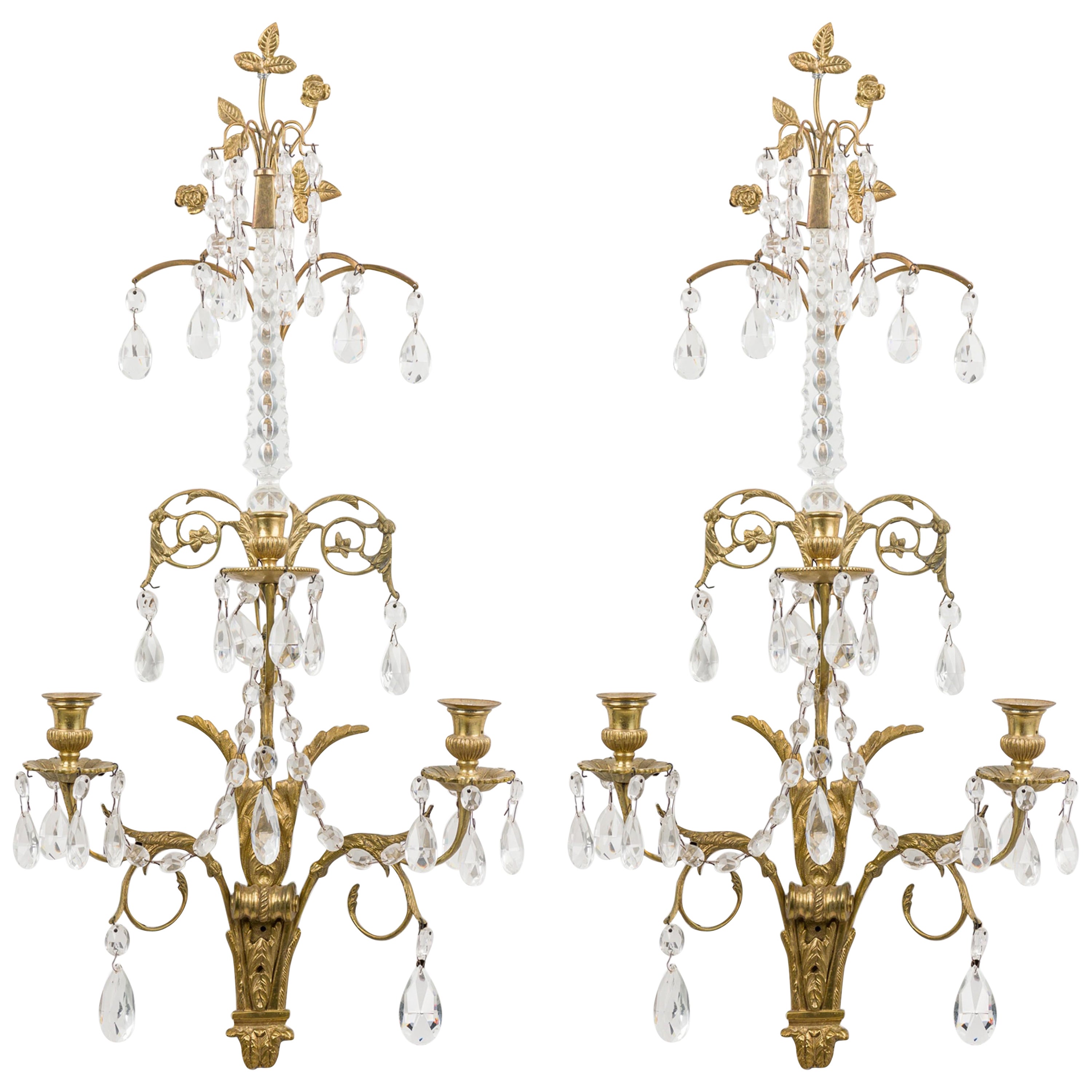 Pareja de apliques franceses estilo Charles X de bronce y cristal de imitación en venta