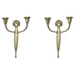 Coppia di applique francesi a due luci in bronzo dorato di Sue Et Marli