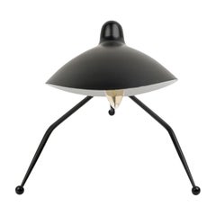 Louva Contemporary / Modern Black Metal Tripod Table / Desk Lamp