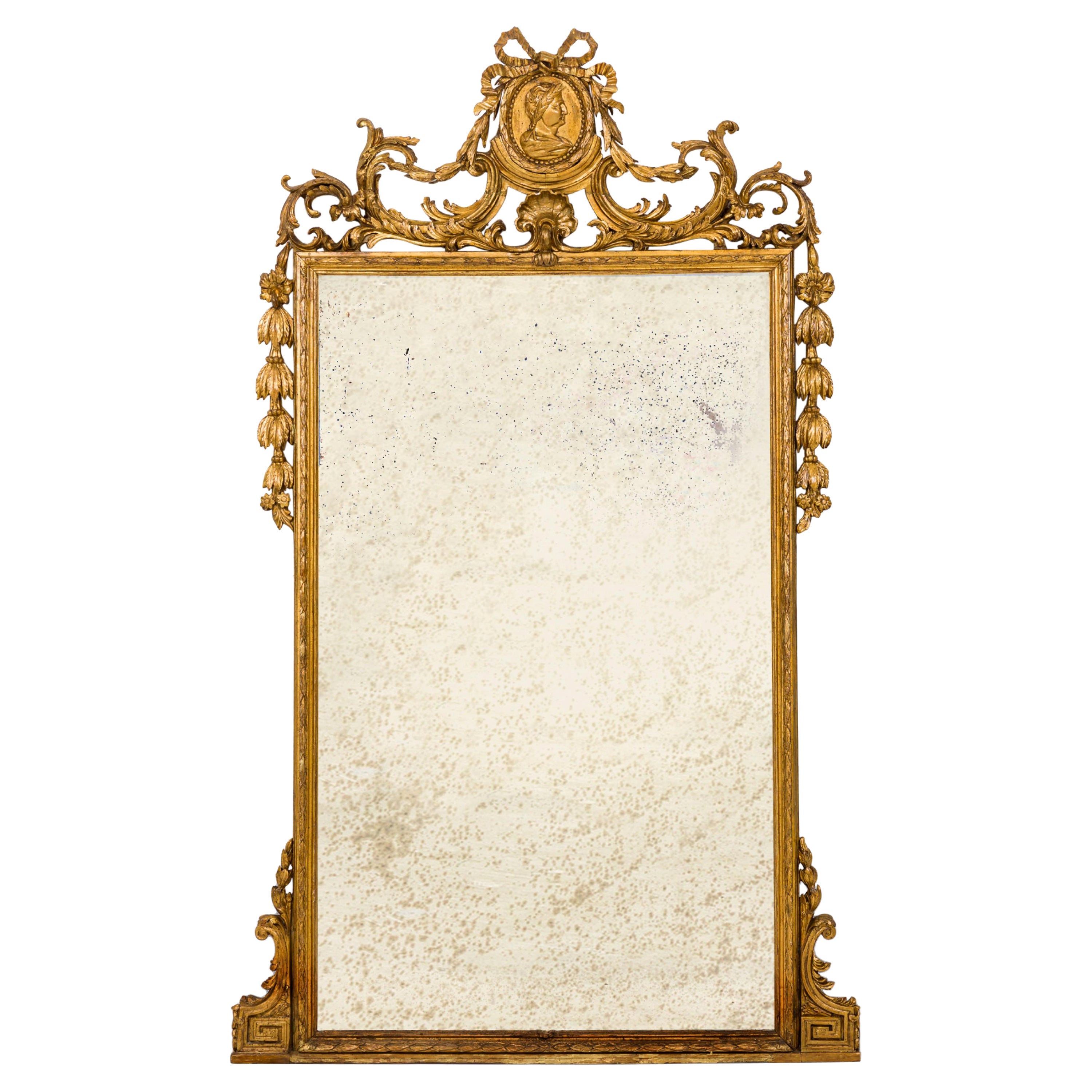 Italienischer neoklassischer geschnitzter Giltwood Portrait Giebel Wandspiegel