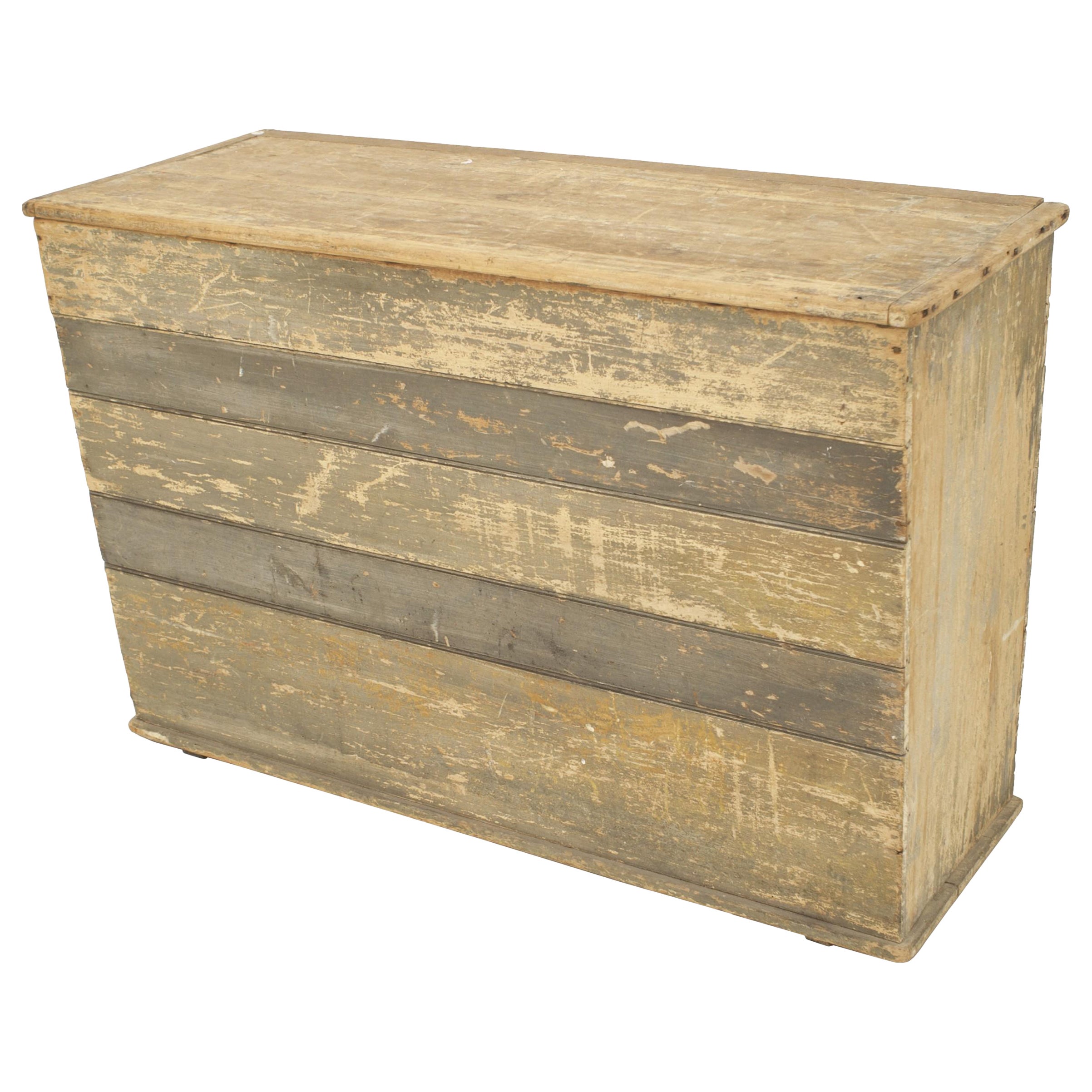Country Rustic Weathered Trunk