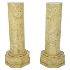 Pareja de pedestales de base octogonal de abedul de Carelia de estilo Biedermeier