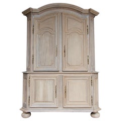 18th Century French Provincial Louis XIV Buffet à deux corps Cabinet