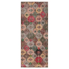 Vintage Zeki Müren Läufer in polychromen geometrischen Mustern, von Rug & Kilim