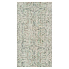 Tapis vintage Zeki Müren à motifs floraux polychromes, de Rug & Kilim